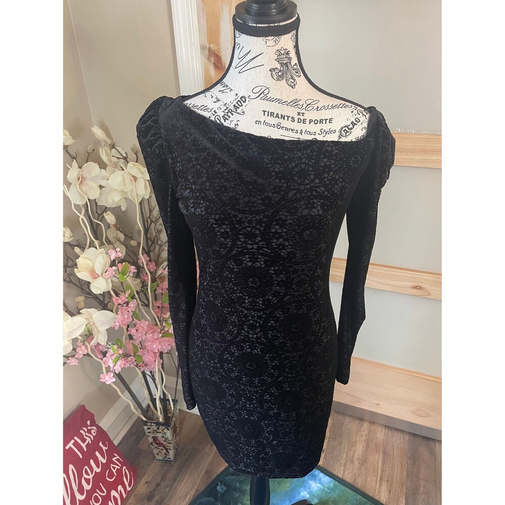 Bailey 44 Black Faux Velvet Mini Evening Dress Off-Shoulder Women Medium - Picture 8 of 10